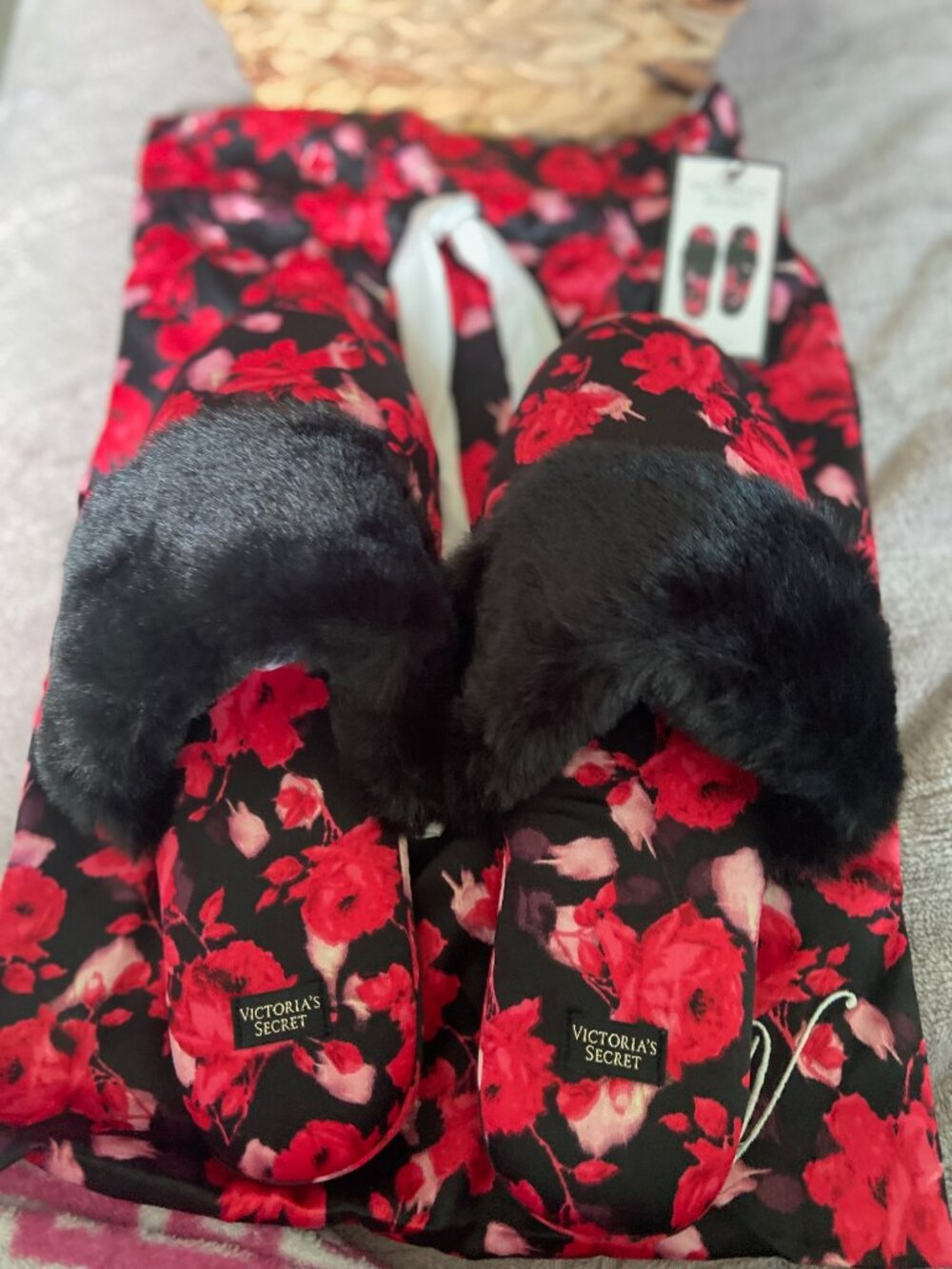 Victoria Secret Slippers - Picture 4 of 4
